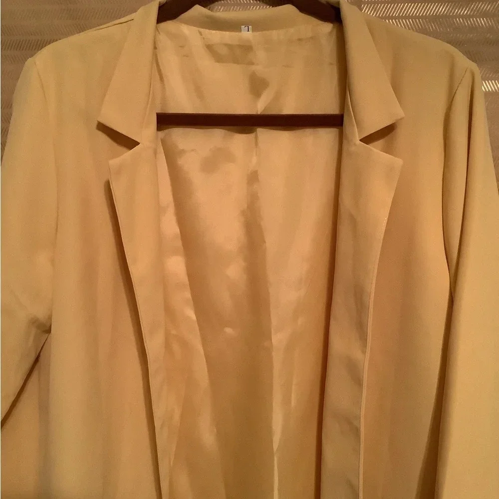 ~YELLOW BLAZER~2025 FASHION COLOR~LINED~LG - Picture 3 of 5